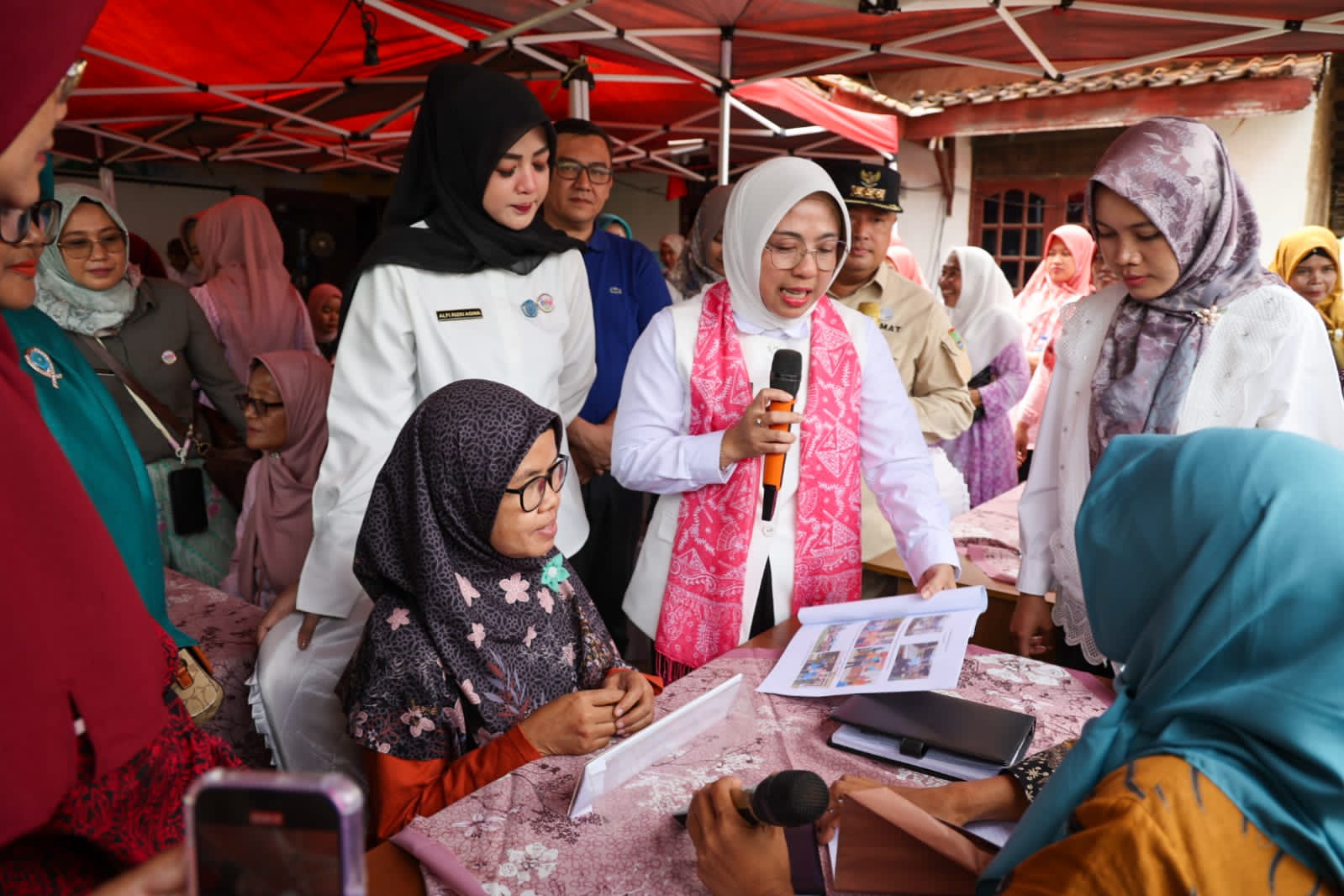 Ketua TP Posyandu Provinsi Banten Tinawati Andra Soni Tinjau Kesiapan Tiga Posyandu Kota Cilegon Ikuti Lomba Posyandu Tingkat Nasional 2025